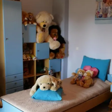Small Group & Family House * ريثيمنو