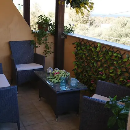 Small Group & Family House بيت للعطل *