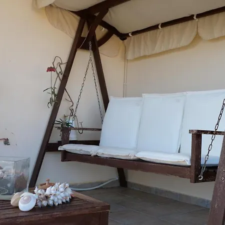 Small Group & Family House بيت للعطل *